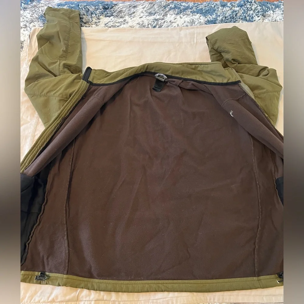 The North Face Men’s Olive Fleece Lined Windbreaker Long Sleeve  Size XL